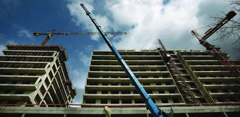 Márciusban 10.5%-kal nőtt az építőipar árhatástól megtisztított termelési volumene az előző év azonos időszakához képest