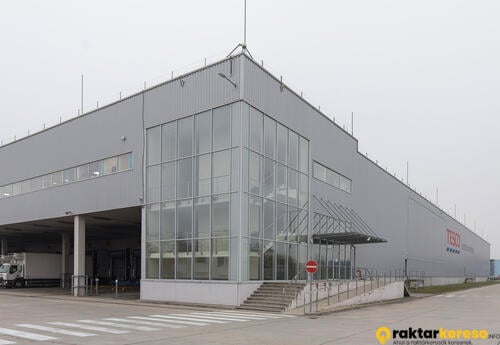 Kiadó raktár WPC Gyál